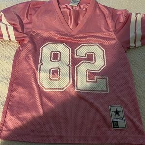 Woman’s cowboys jersey